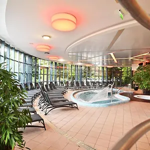4* מלון & Park
